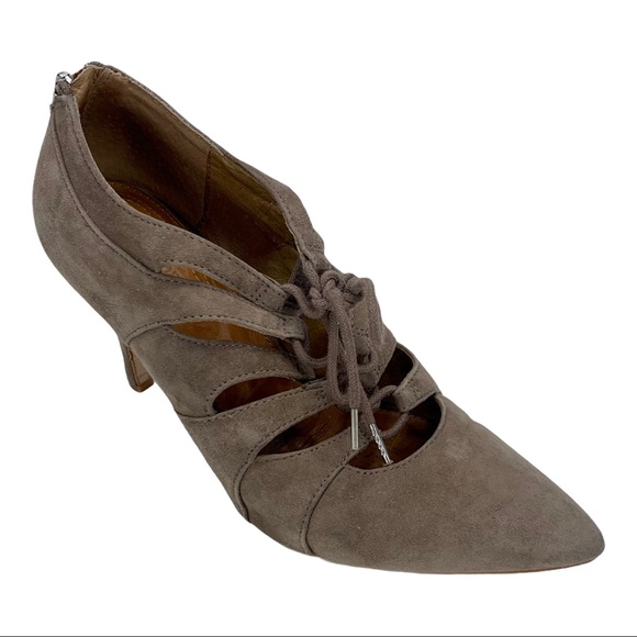Corso Como Shoes - 🌺 3/$20 Corso Como Cocktail Tan Suede Lace Up Heels 7